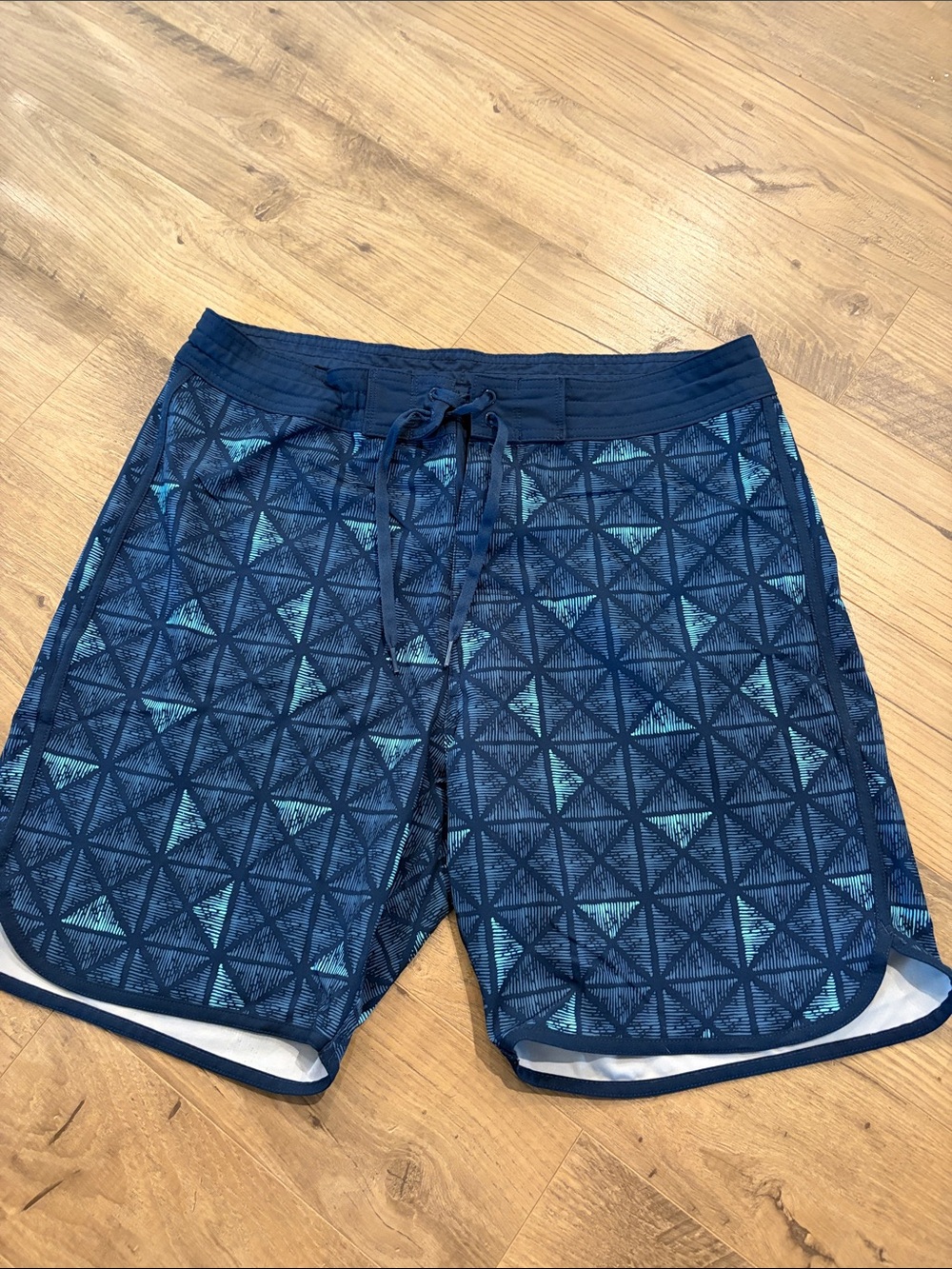 Old Navy Navy Blue Geometric Athletic Shorts